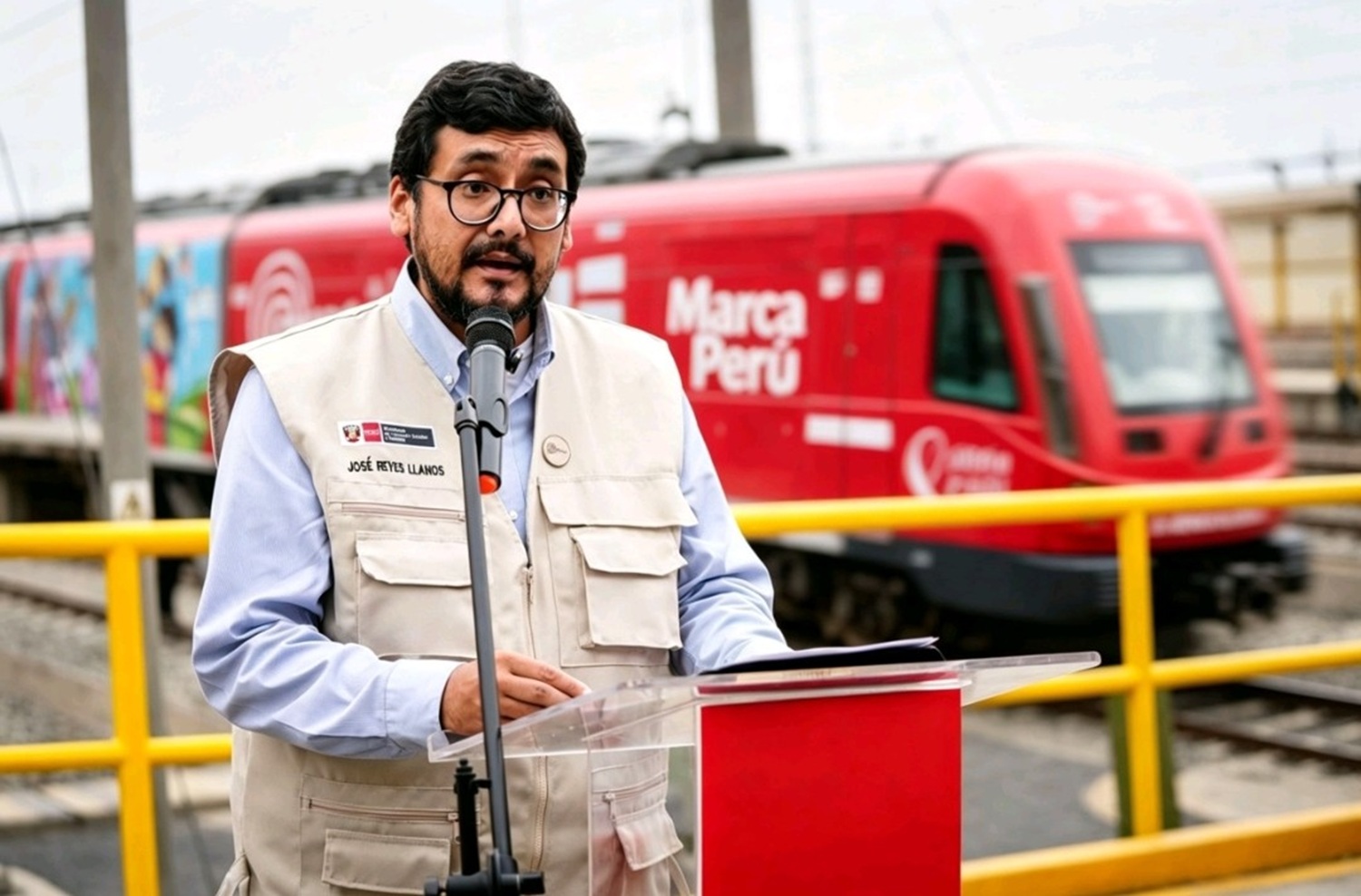 ¡Marca Perú Recorre Lima! "El Metro se viste de orgullo por su '15.º Aniversario', al día viajan 600 mil pasajeros, alcanzando influencia en más de 3 millones de personas".