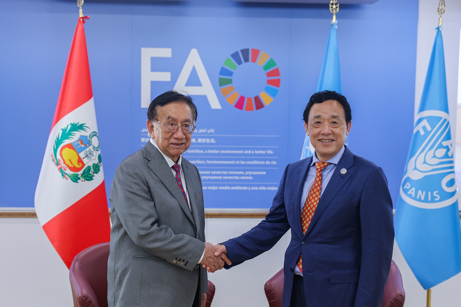 "Perú y FAO renuevan alianza estratégica para garantizar alimentación y erradicar el hambre, nuevo marco de cooperación 2027-2030 define la seguridad alimentaria con apoyo técnico internacional".