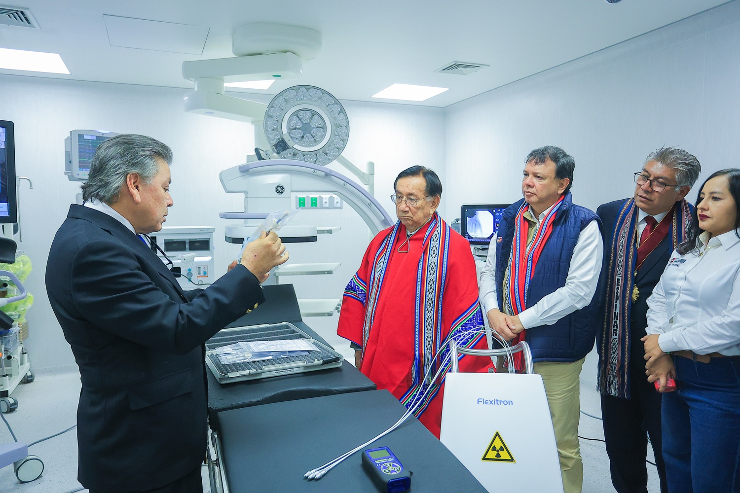 ¡Gestión con Honradez¡ "obras y transparencia hasta el 28 de julio indicó presidente Balcázar durante supervisión del 'Nuevo Hospital Antonio Lorena' de alta tecnología para el sur del Perú".​