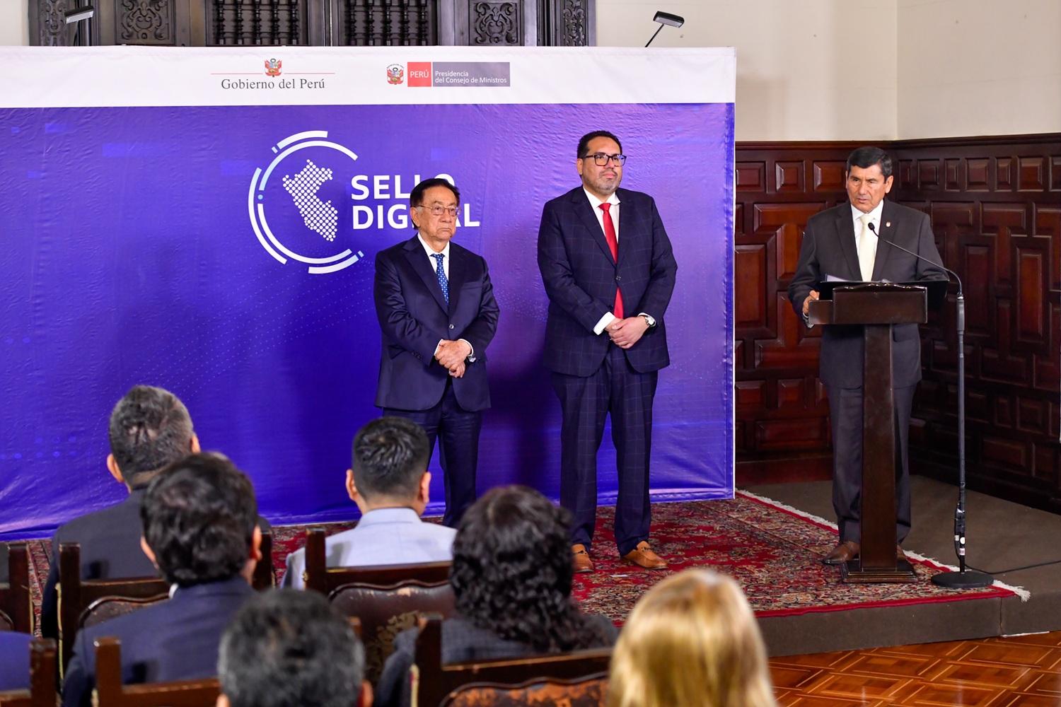 "Lanzan el 'Sello Digital' el reconocimiento a la modernización pública, más de 6 500 servicios digitales; el avance del Estado peruano con criterios técnicos y evidencia para un país con menos brechas y más igualdad".