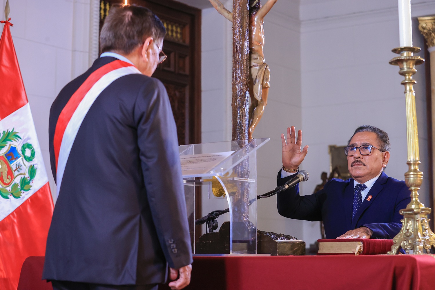 Presidente Balcázar juramentó a Jorge Marticorena como nuevo ministro de Educación, el mismo es experto en formación, docencia y experiencia en calidad y acreditación universitaria.