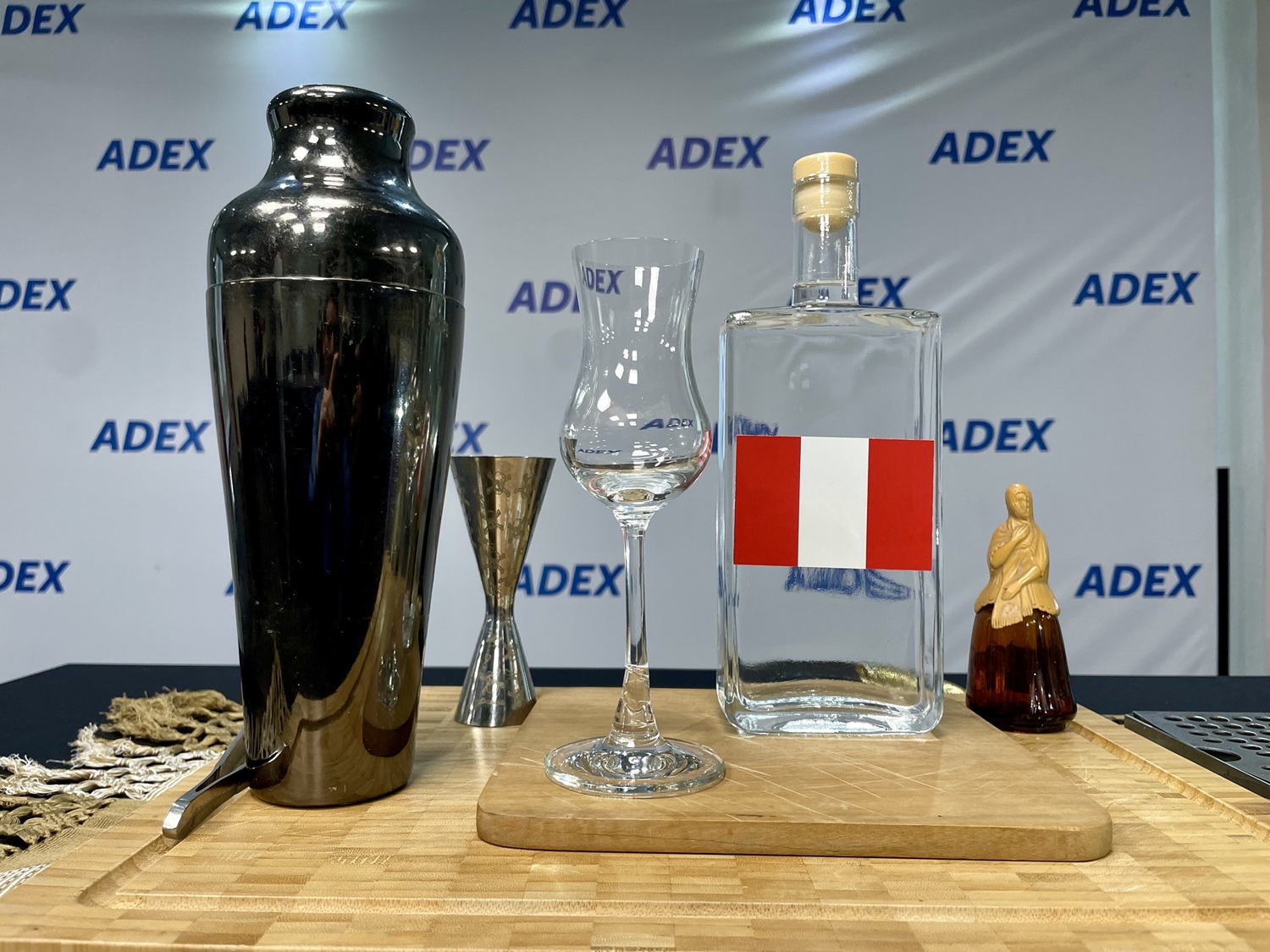 "ADEX en el Día Nacional del Pisco: caída de exportaciones de Pisco es temporal y se recuperará en el segundo semestre, envíos caen 24%, la razón no es falta de demanda, sino costos de flete".​​
