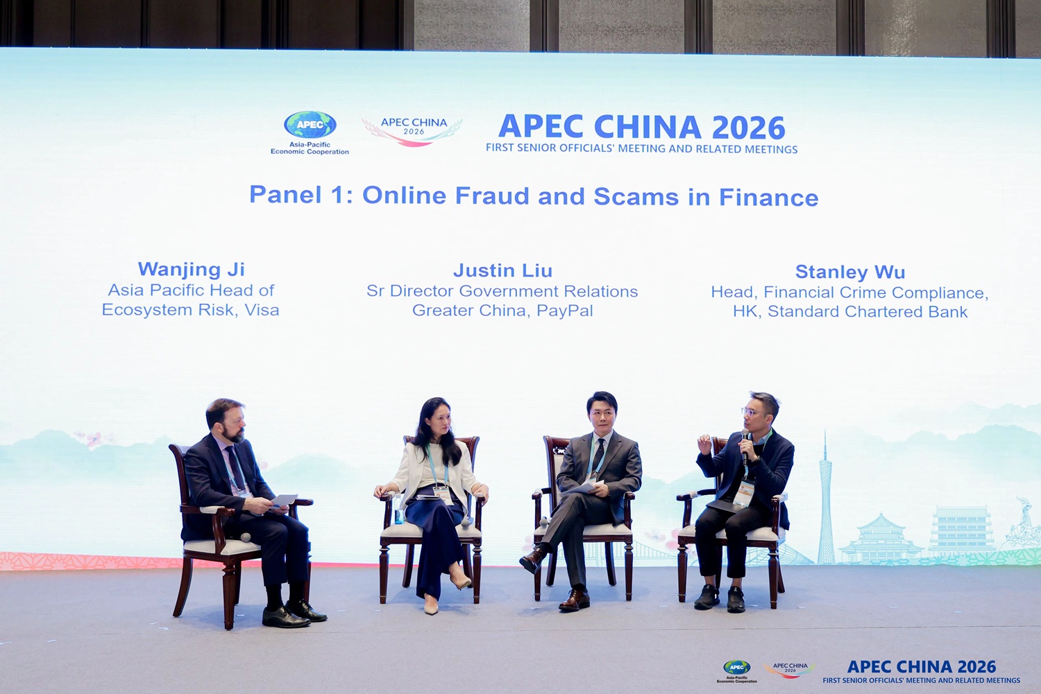 ¡APEC Alerta la Nueva Cara del Delito! "Más de la mitad de adultos en el mundo fueron víctimas de fraude en 2025, las estafas digitales como industria transnacional organizada, uno de cada cuatro pierde su dinero".​