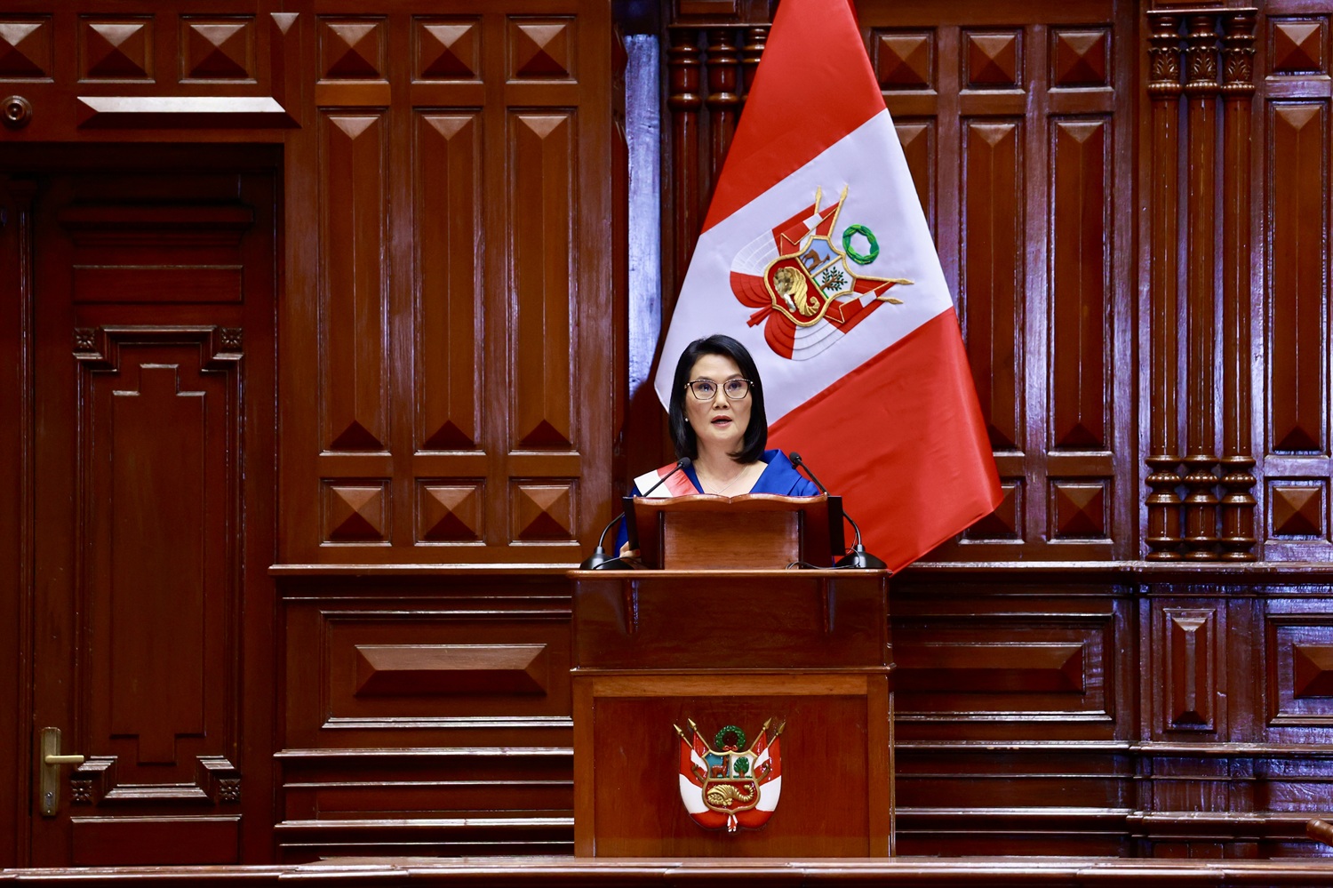 "Keiko Fujimori Juramenta como Presidenta: 'Seguridad, Unidad y Progreso' para el nuevo ciclo del Perú; mandatara solicita delegación de facultades y señala respaldo a la independencia de poderes durante su administración".