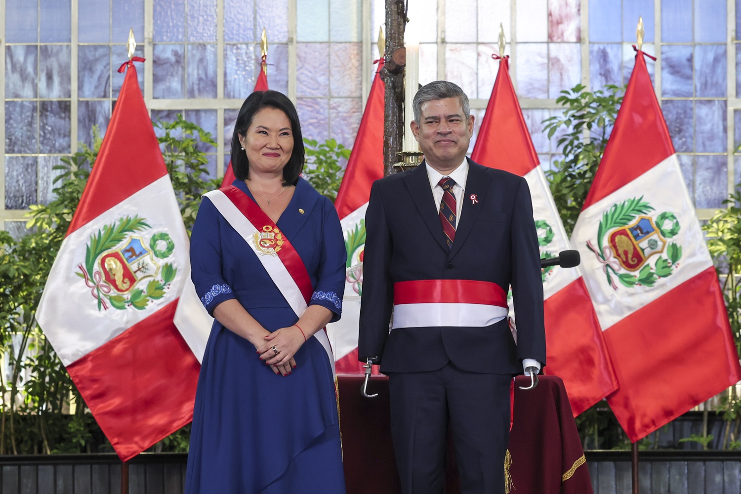 ¡Keiko Fujimori Constituye su Primer Gabinete! "Luis Galarreta lidera el 'Consejo de Ministros en Palacio', nueva etapa ejecutiva realizada en el gran comedor de palacio oficializa el inicio de la Gestión "Keiko".