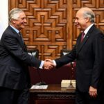 “Juramenta nuevo viceministro de Relaciones Exteriores: continuidad y solidez del servicio diplomático, Canciller Pareja destaca trayectoria del relevo y conocimiento institucional del embajador Eric Anderson”.