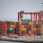 “APEC pone orden en las reglas del comercio: el 80 % del intercambio regional depende de estas normas, una nueva guía que protege y facilita el equilibrio, la seguridad y el libre comercio entre las economías de Asia-Pacífico.”​