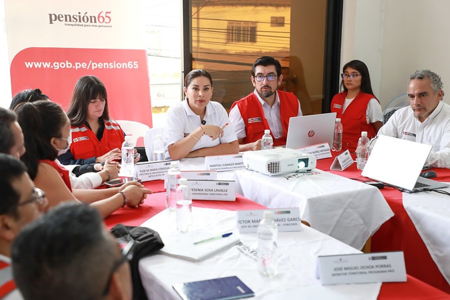 Ministra Canales: El Midis pone ojos en el cielo. Drones vigilan Tumbes antes que llueva. Tecnología protege a las familias más vulnerables. Puerto Pizarro, primer territorio vigilado desde el aire por el Estado.