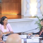“Unidad sin subordinación: el Ejecutivo y el Poder Judicial hacen equipo respetando su independencia. La flagrancia, la justicia itinerante y la protección familiar forman el trípode de la política de modernización y democratización del servicio judicial peruano.”