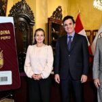 ¡Torre Tagle da el salto digital! “Tres herramientas que cambian para siempre los trámites consulares. ‘Visa electrónica, Pasaporte de Emergencia y el (e‑SAMI)’. Menos papel, más transparencia y uso de la tecnología”.