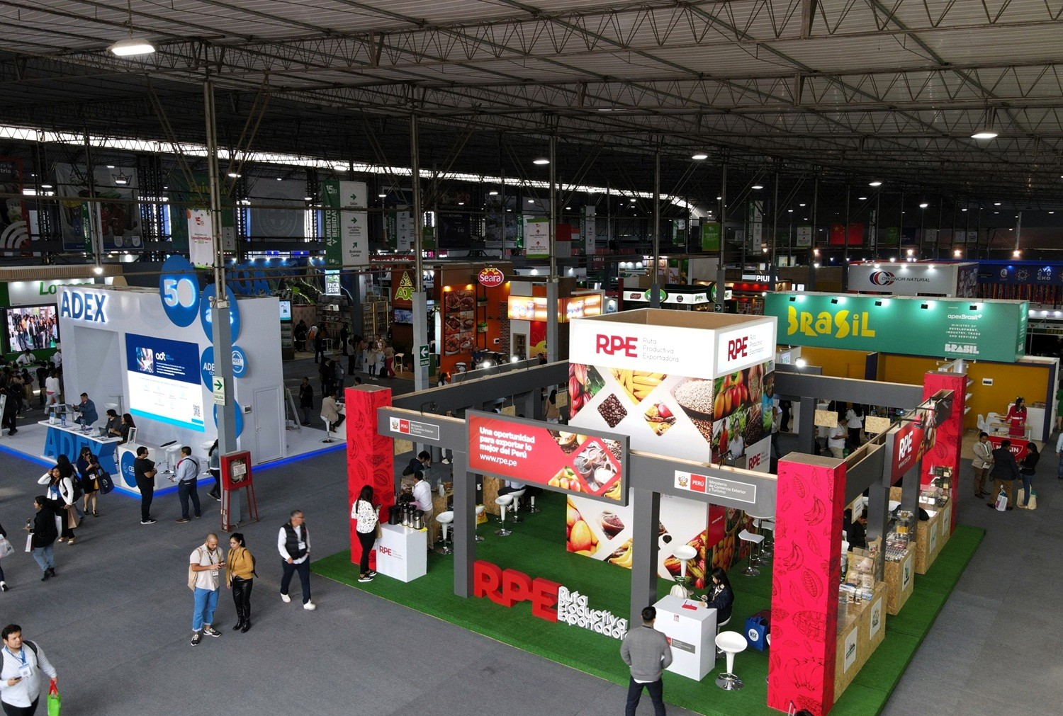 ¡Expoalimentaria 2026! "Tres días donde el mundo se encuentra con lo mejor del Perú. La gran transformación que vive nuestra agroexportación. Más de 2,000 compradores de todo el mundo llegan a la feria internacional de alimentos y bebidas más importante de Latinoamérica".​
