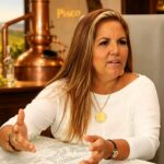 “De los valles del Perú al mundo: el Pisco conquista mercados con tasas de crecimiento extraordinarias de entre 12% y 15% para este año. Más que un destilado la nueva generación de productos pisqueros enamora a los consumidores jóvenes”.​