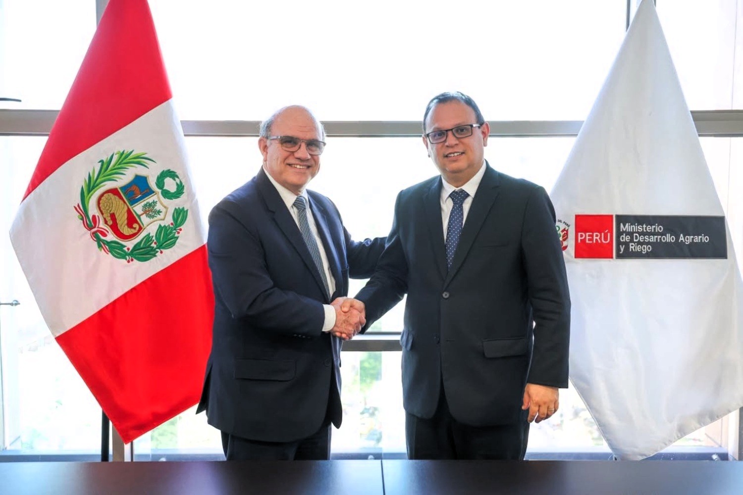La Iglesia de Jesucristo y MIDAGRI unen fuerzas ante el Fenómeno El Niño. Apoyo se canalizará a través del INDECI para llegar a quienes más lo necesitan. La Universidad Brigham Young fortalecerá la preparación en zonas de la sierra.