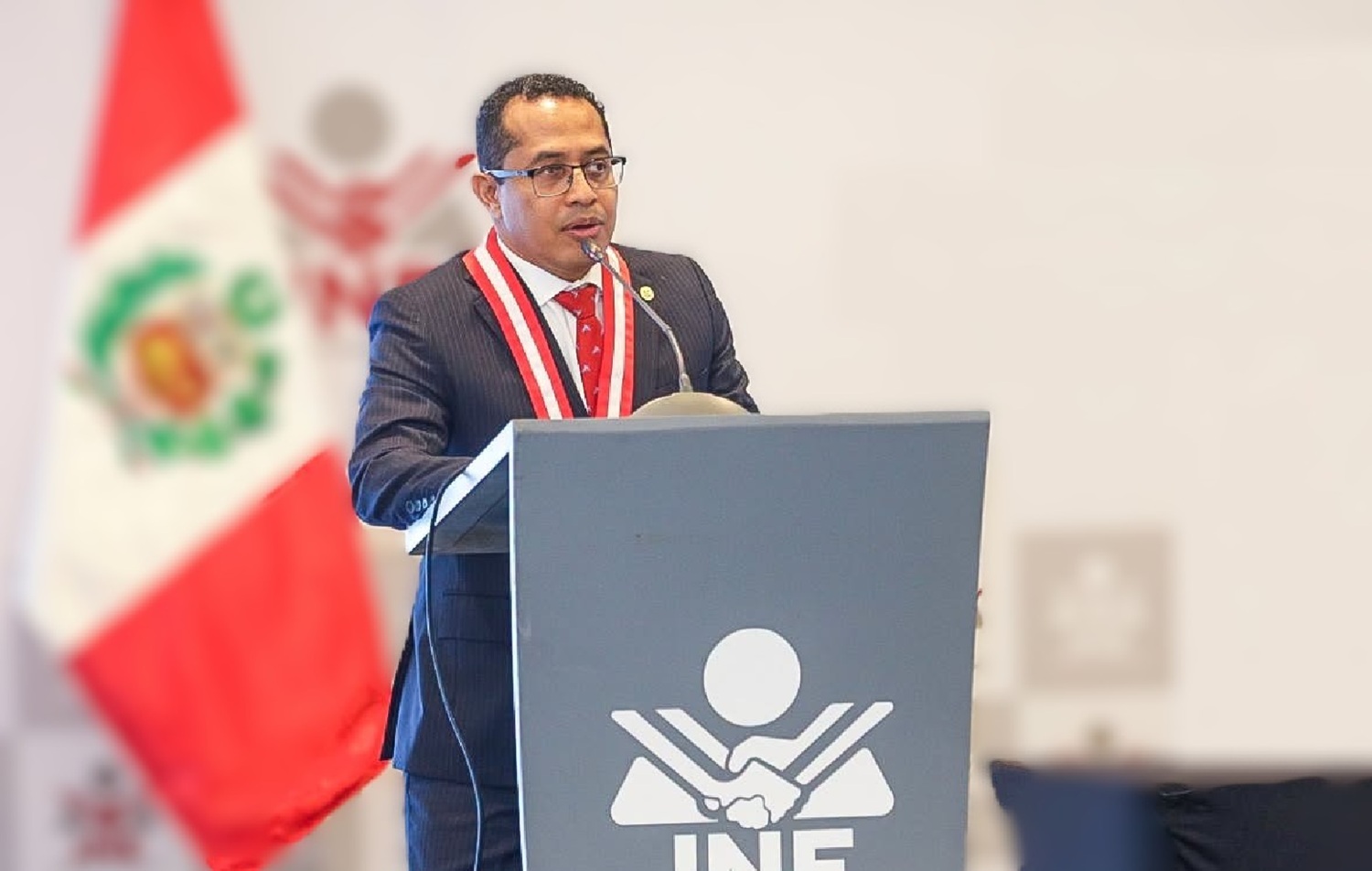 Presidente del JNE Roberto Burneo Bermejo: En mensaje al país convoca a vivir con serenidad y respeto las 'ERM 2026', invocó libertad, información y responsabilidad en la decisión de cada ciudadano.