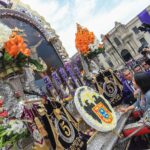 ¡Fe y Tradición en el Mes Morado¡ Presidenta Keiko Fujimori rindió homenaje al ‘Señor de los Milagros’, tras 40 años, el ‘Cristo Moreno’ vuelve a ingresar a Palacio de Gobierno, la última vez que lo hizo fue en 1986.
