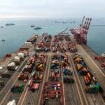 Exportaciones crecen 34.3% impulsadas por minería pero sectores de valor agregado pierden dinamismo advierte ADEX. Con 74 mil millones de dólares en ocho meses Perú marca récord pero la diversificación sigue pendiente.​
